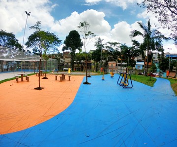 Praça Douglas Galvão Revela-7